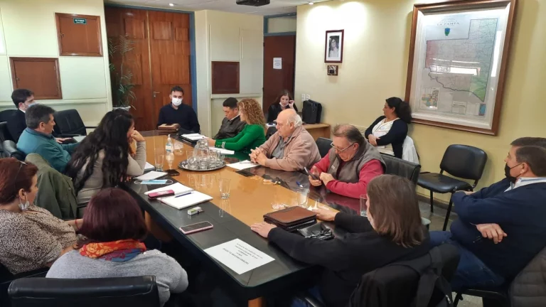 Paritaria estatal y docente: Este miércoles se llevará a cabo la segunda reunión y se espera con expectativa la propuesta del gobierno
