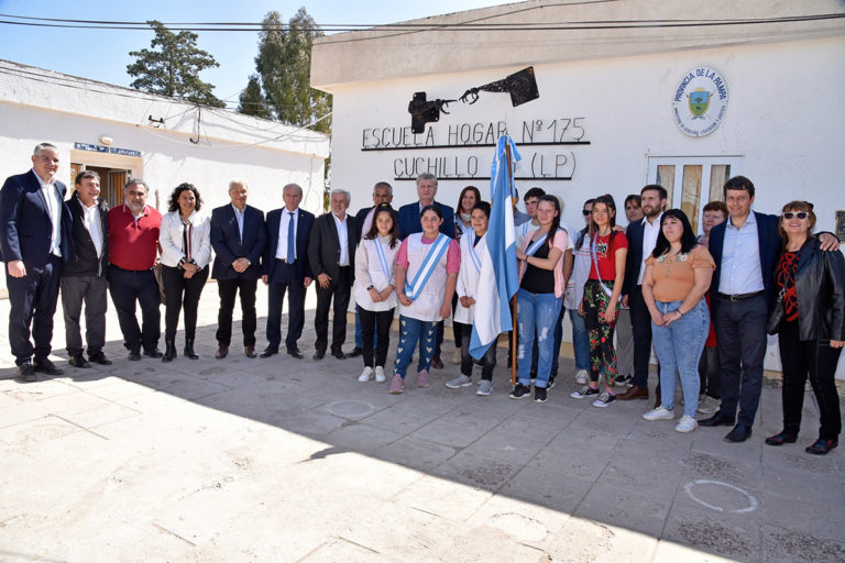 Entregaron viviendas e inauguraron infraestructura de conectividad en Cuchillo Có