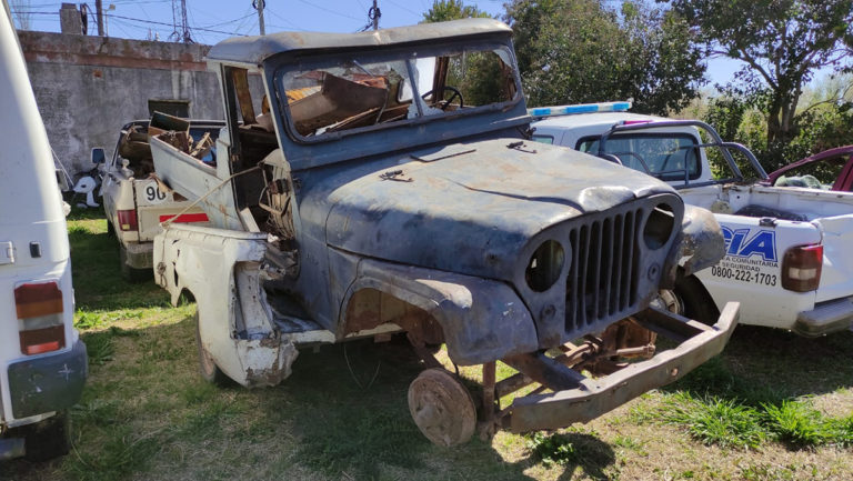 Detuvieron cerca de General Pico a dos hombres que habían robado en un campo de Vértiz: Les secuestraron la camioneta y la Policía recuperó todos los elementos robados
