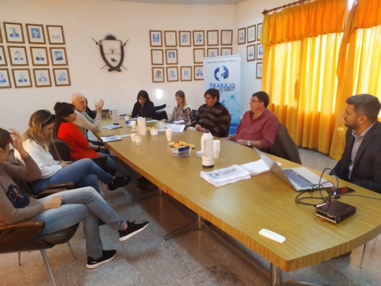Promocionaron el programa “Fortalecimiento del Trabajo” en Trenel en una reunión con distintas empresas