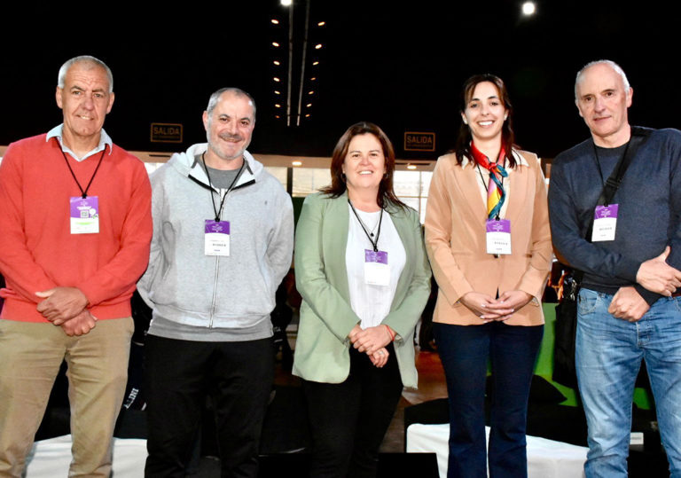 Fernanda Alonso participó del Congreso “CREA” en Capital Federal junto a otros intendentes pampeanos