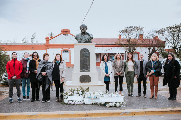 Se desarrolló el acto por el Día del Maestro en General Pico
