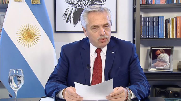El Presidente decretó feriado nacional para hoy viernes tras el atentado a Cristina Fernández
