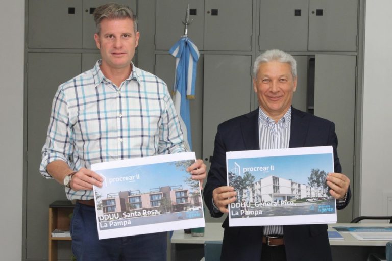 Firman convenios para avanzar con las 630 viviendas para General Pico, Santa Rosa y Toay