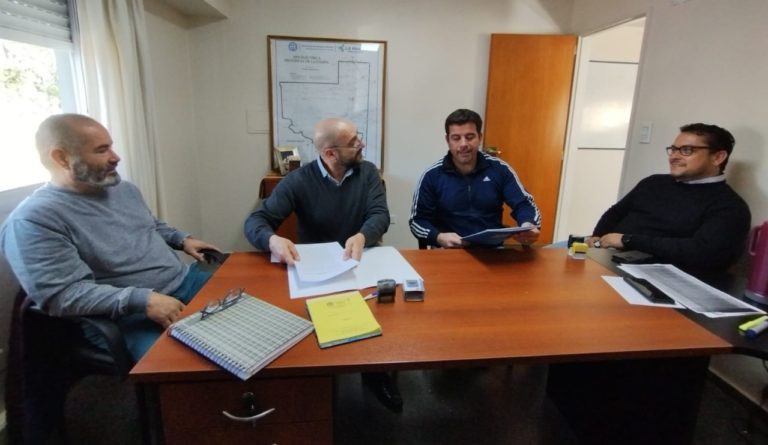 Cuchillo Có y Rucanelo recambian el 100% del sistema de alumbrado público