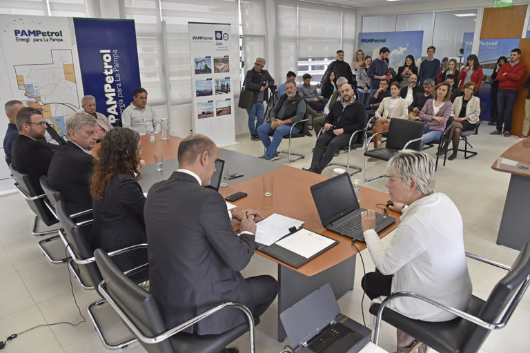 Se licitó el parque solar fotovoltaico de Victorica: “Esta es la primera planta que nos va a permitir generar energía, es un gran paso” aseguró Ziliotto