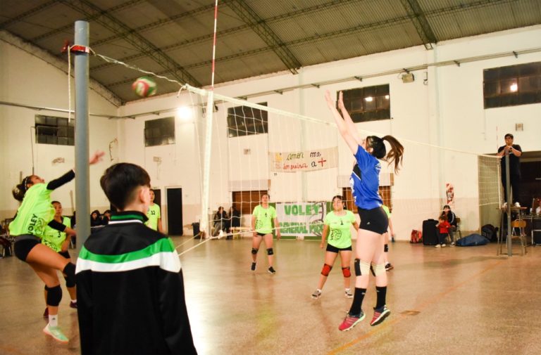 Se disputó la segunda fecha de la Liga Municipal de vóley en el “Campito Centenario”