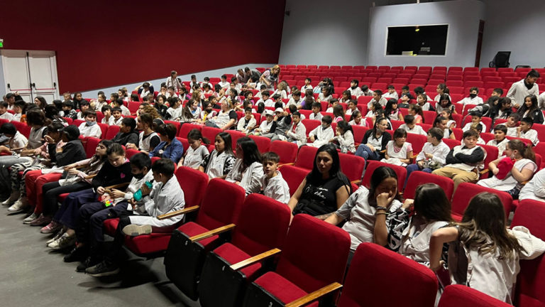 Exitosa presentación de la obra “Malas Palabras” para alumnos de escuelas primarias