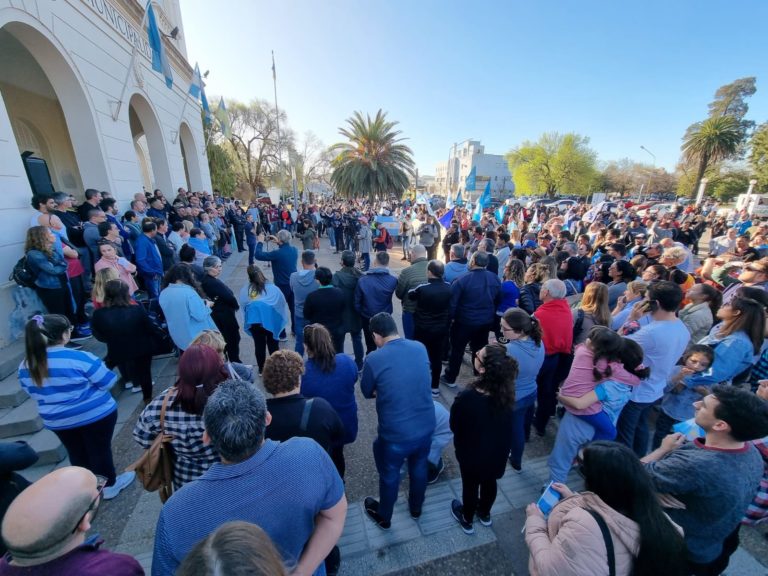 Concentración en General Pico tras el atentado que sufrió Cristina Fernández de Kirchner: “Pedimos paz social y garantizar la democracia, no naturalicemos el odio y la violencia”