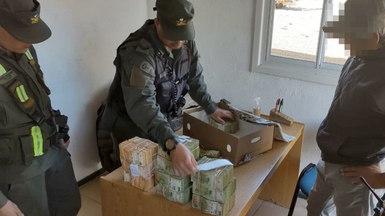 Un camionero de General Pico viajaba con más de 7.000.000 de pesos sin aval legal