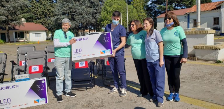 Integrantes del Grupo Colibrí hicieron entrega de una importante donación al Hospital Gobernador Centeno
