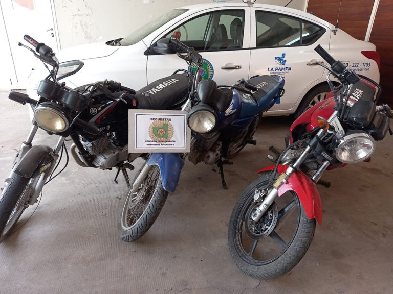 Tres allanamientos por “picadas” en el acceso a Intendente Alvear: Jóvenes huyeron rápidamente del lugar, pero la Policía logró atraparlos y les secuestraron las motos
