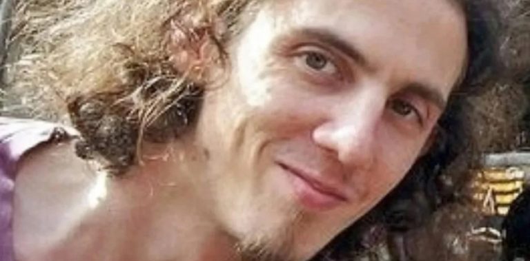 Reino Unido: fue el peor pedófilo y murió violado “para que sintiera lo que le hizo a 200 niños”