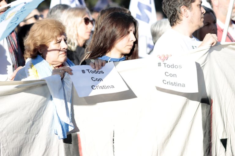 GALERÍA DE IMÁGENES: Así fue el acto bajo la consigna “basta de odio, defendamos la democracia” en General Pico