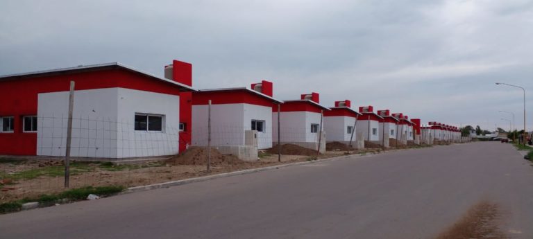 En febrero se entregarían las 120 viviendas en General Pico: “Va avanzando según lo estipulado, en paralelo también se realizan las obras complementarias” explicó Fernanda Alonso