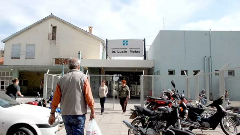 Un policía y una enfermera le salvaron la vida a un niño