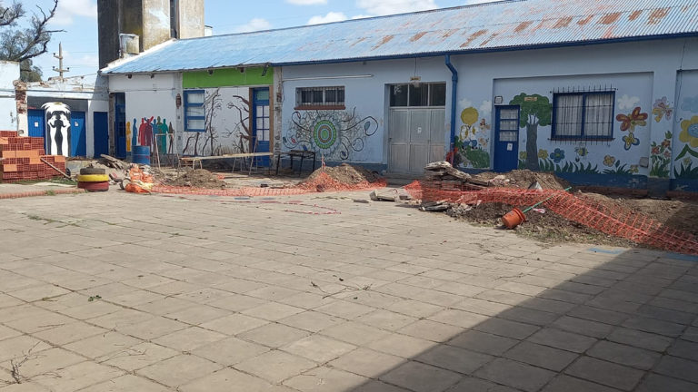 Amplían y refaccionan la Escuela N° 53 de Metileo