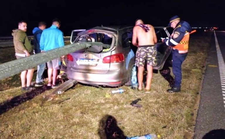 Volvían de ver a Talleres y chocaron en la autopista Córdoba-Rosario: un muerto y cuatro heridos