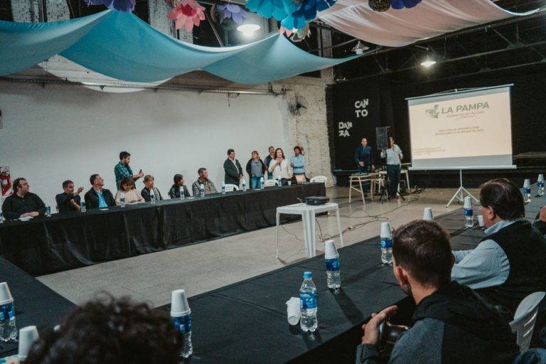 Autoridades provinciales y municipales se reunieron en “El Viejo Galpón” durante un encuentro sobre Bromatología