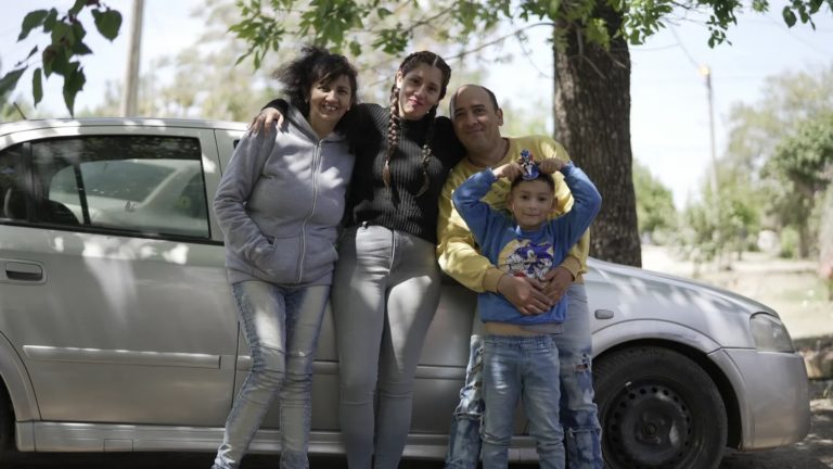 Buenos Aires: el amor de dos madres, una mujer gestó a su nieto para que su hija pudiera ser mamá