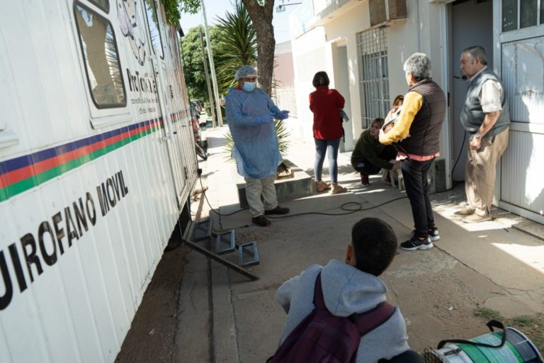 Hoy empieza la campaña contra la garrapata en Villa Borgna: “Luego continuaremos barrio por barrio”
