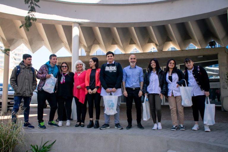 Estudiantes del colegio secundario “Los Ranqueles” visitaron el Concejo Deliberante
