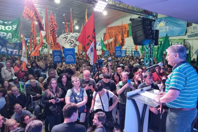 La militancia del PJ pampeano se convocó para celebrar el Día de la Lealtad: “El 10 de diciembre de 2023 vamos a festejar la asunción de otro gobierno peronista”