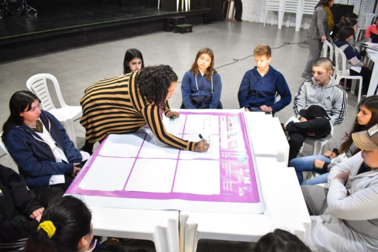 Más de 60 estudiantes de colegios piquenses participaron del taller de participación juvenil