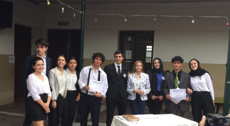 Estudiantes piquenses fueron galardonados con cinco menciones en un trabajo relacionado con la Organización de las Naciones Unidas 