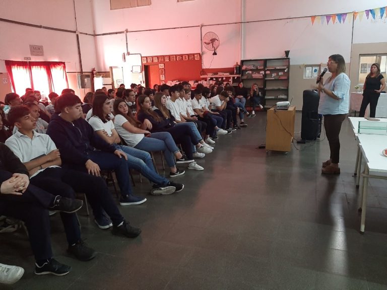 “Educación + Justicia”: una charla en Lonquimay con muchas preguntas de los estudiantes