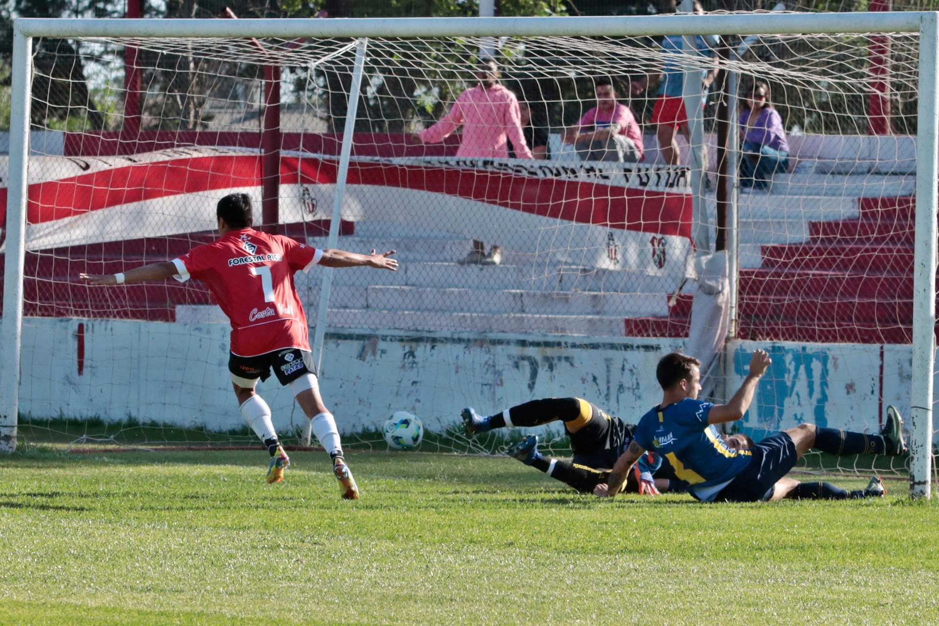 En el debut ante su gente, Costa Brava le ganó a All Boys de Trenel en el Nuevo Pacaembú