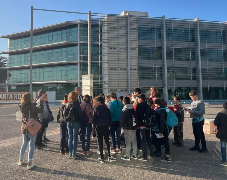“Educación + Justicia”: Alumnos de Escuela de Colonia Barón visitaron el Centro Judicial