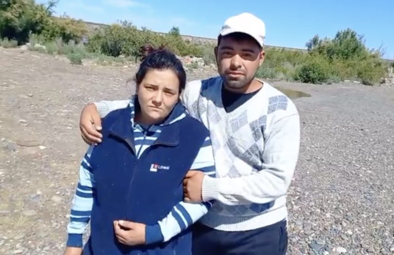 Desesperado pedido de los padres del niño desaparecido en el río Colorado: “Yo sé que mi hijo está con vida, el que pueda ayudar, que colabore”, dijo la madre