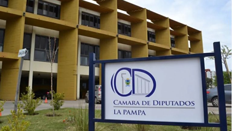El Gobierno pampeano envío a Diputados un proyecto para declarar de interés estratégico la exploración y explotación de nuevos horizontes para la actividad minera