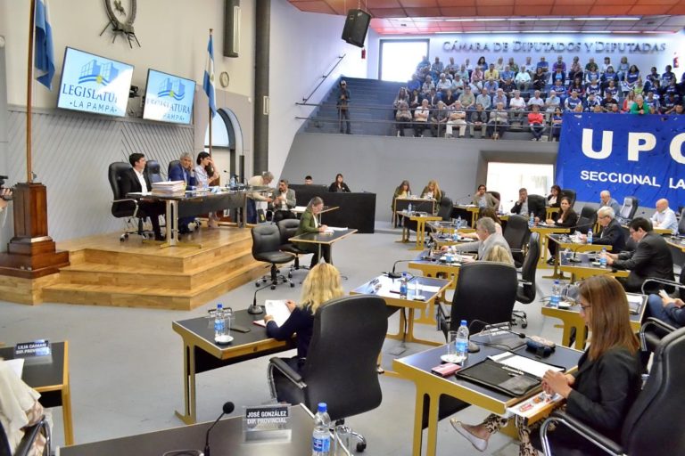 1.497 trabajadores de Salud pasarán a planta permanente tras la aprobación del proyecto en Diputados