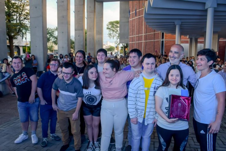 Entrega de reconocimientos en el Concejo: “Gracias por el aporte valioso que hacen en cada uno de sus ámbitos para el crecimiento de la ciudad”, sostuvo Daniel López