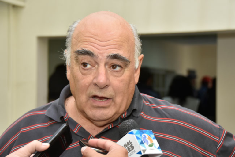 “En las próximas paritarias vamos a hablar en otros términos, ya no de inflación, sino de costo de vida”, aseguró Julio Acosta, de la Intersindical