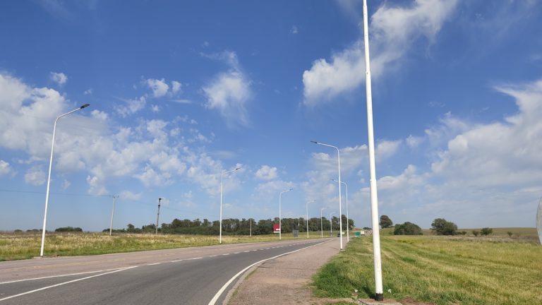 Ya están prontas a finalizar las obras de iluminación en el empalme de la Ruta Provincial 7 y la Ruta Nacional 5