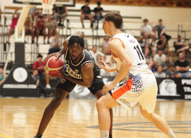 Pico FBC comienza su travesía en los Play Off: esta noche recibe a Pergamino Basket