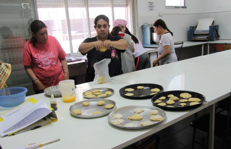 Integrantes de APAP finalizaron taller de panificación
