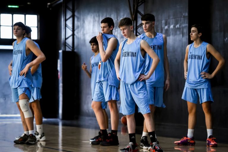 El basquetbolista piquense Santiago Cabodevilla jugará con la Selección Argentina el Sudamericano de Buenos Aires