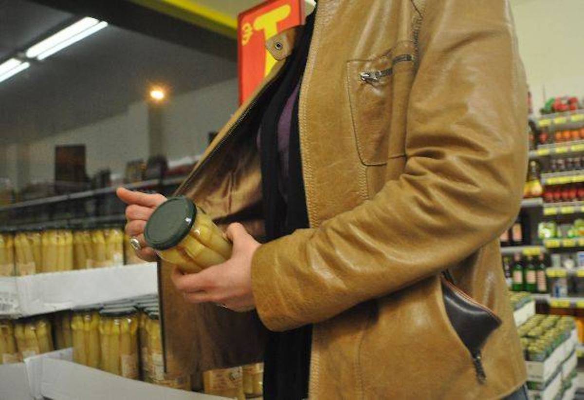 General Pico: Habían robado mercadería en un supermercado céntrico y las demoraron: “dijeron que estaban pasando necesidades”
