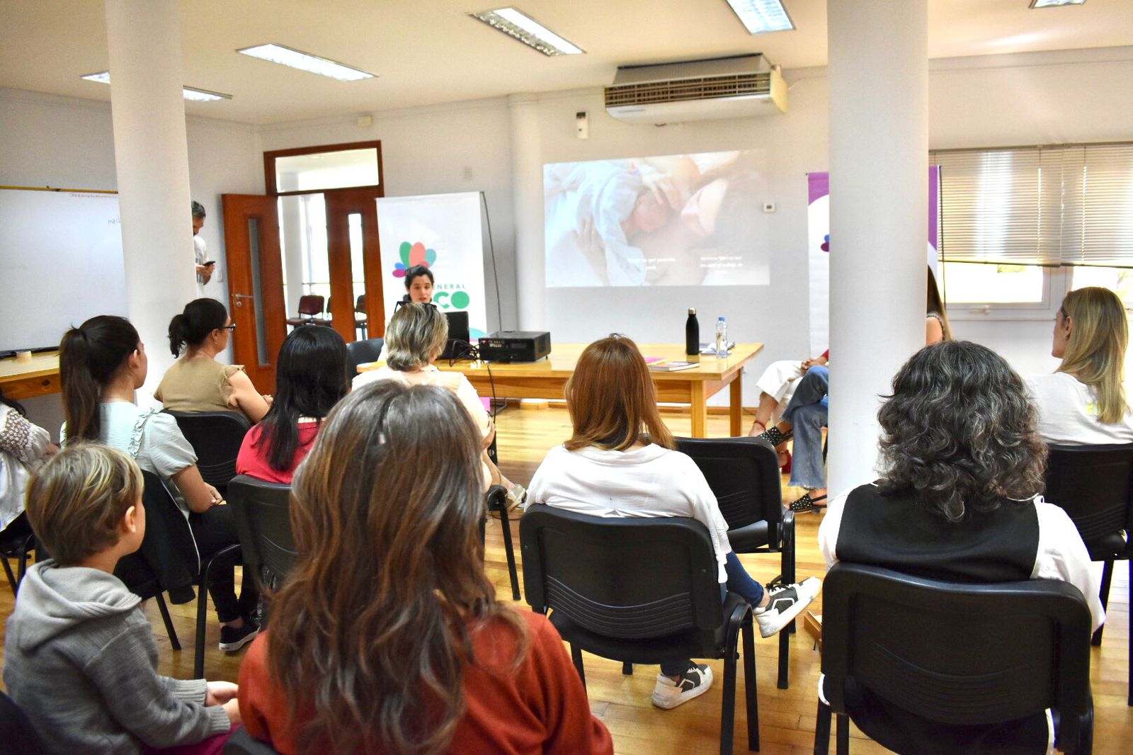 Realizaron una charla abierta sobre prevención de violencia obstétrica en General Pico