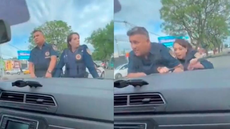 La salvaje actitud de un grupo de jóvenes en Córdoba: los intentaron detener en un control policial y arrastraron a dos efectivos en el capot del auto