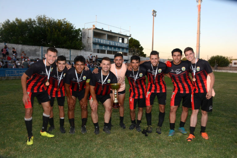 Metileo, campeón del Extra en la Liga Municipal de Fútbol