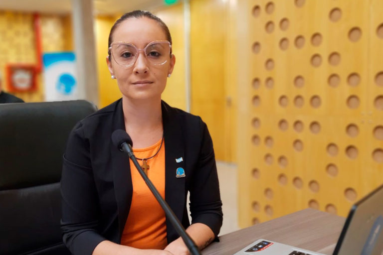 Adriana García estará desde las 19:30 en Plaza Seca, cerrando su campaña: “Tenemos un objetivo en común que es derrotar al peronismo”