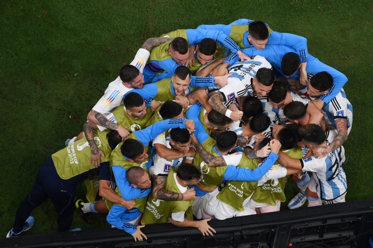 ¡¡¡GRACIAS SAN “DIBU”!!!: Argentina le ganó por penales a Países Bajos y jugará las semifinales del mundial