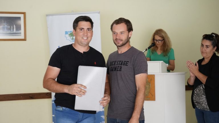 El Ministerio de la Producción entregó créditos a tasa cero a emprendedores de Alpachiri y Rancul