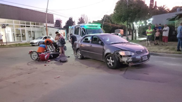 Otro accidente entre un auto y una moto en General Pico