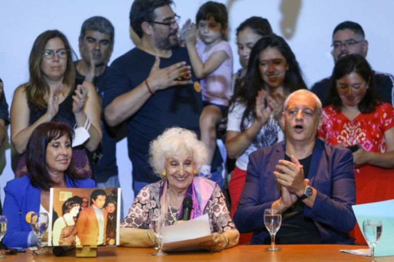 Las Abuelas de Plaza de Mayo encontraron al nieto 131: “nos volvemos a ilusionar con más restituciones en 2023”
